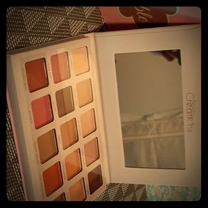 Eyeshadow palette